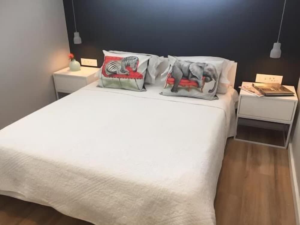 undefined Central Claremont Garden Apartment 7