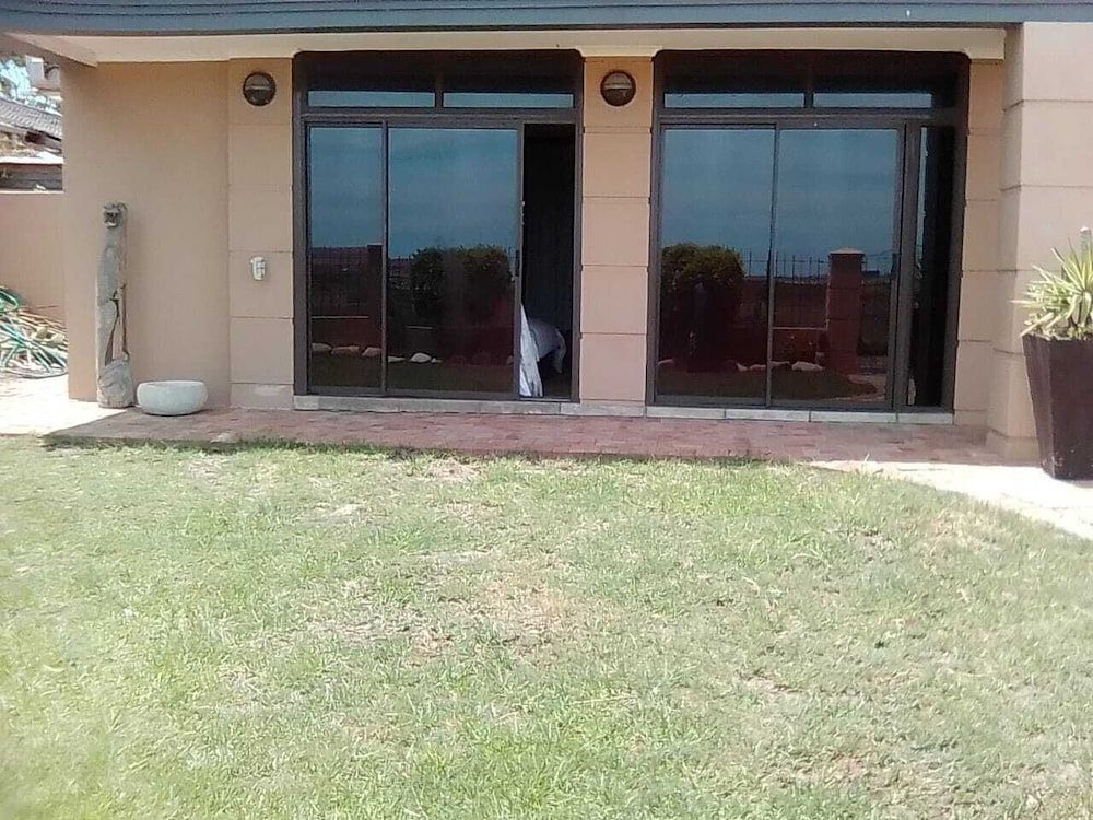 undefined Dolisa's Place 8