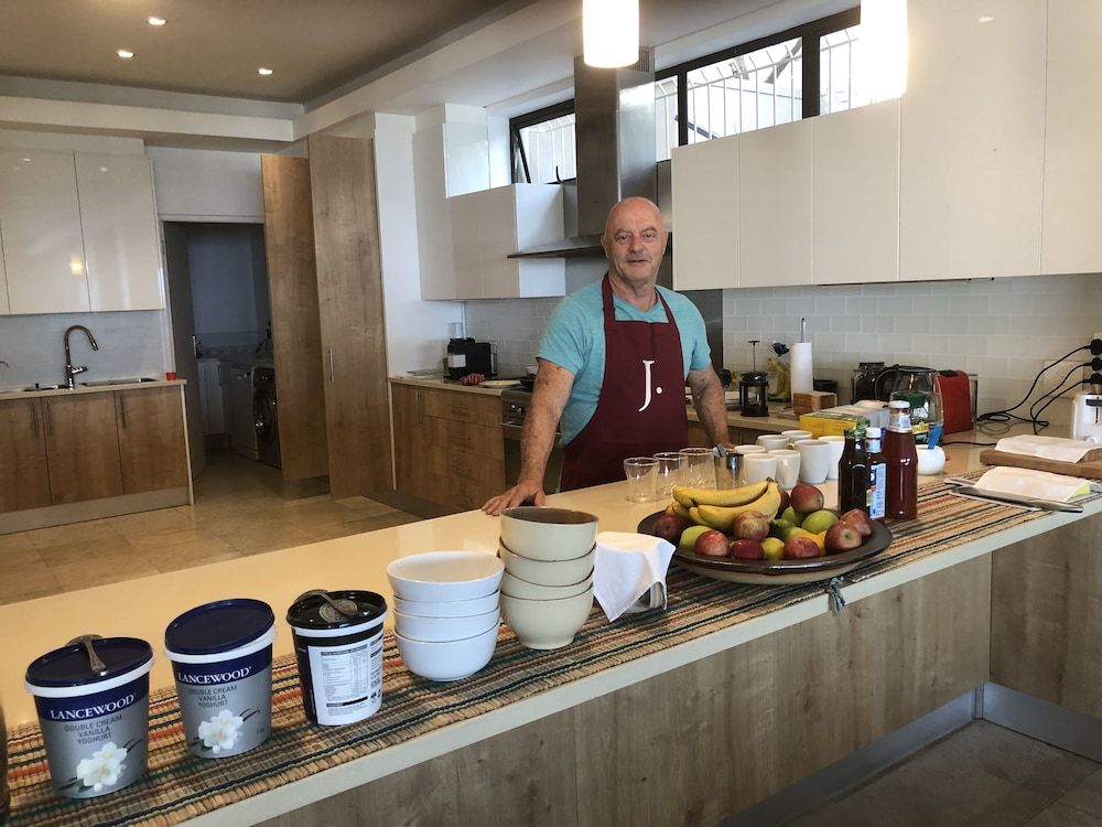 undefined Bantry Retreat - Adults Only 7