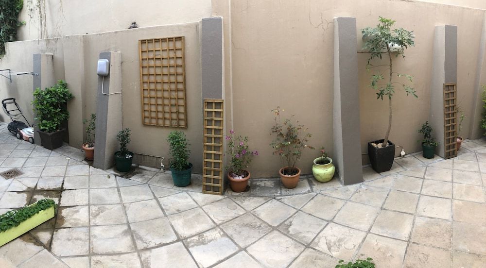 undefined Bantry Retreat - Adults Only 2