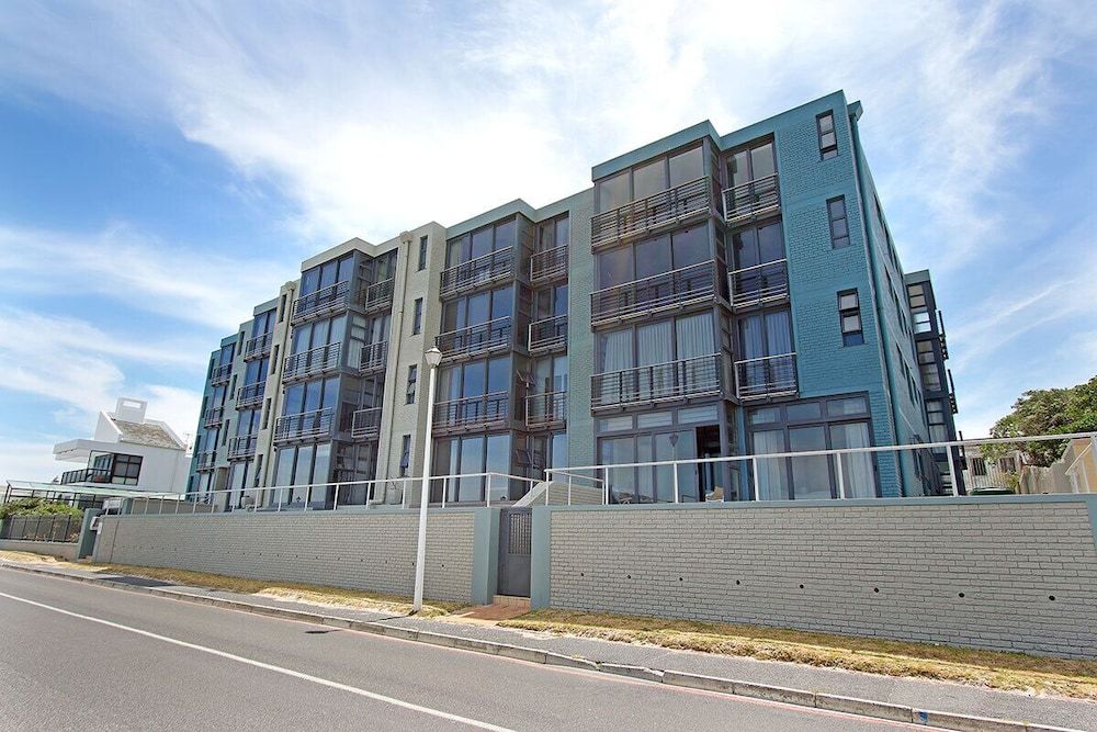 undefined Sand and See 302 2