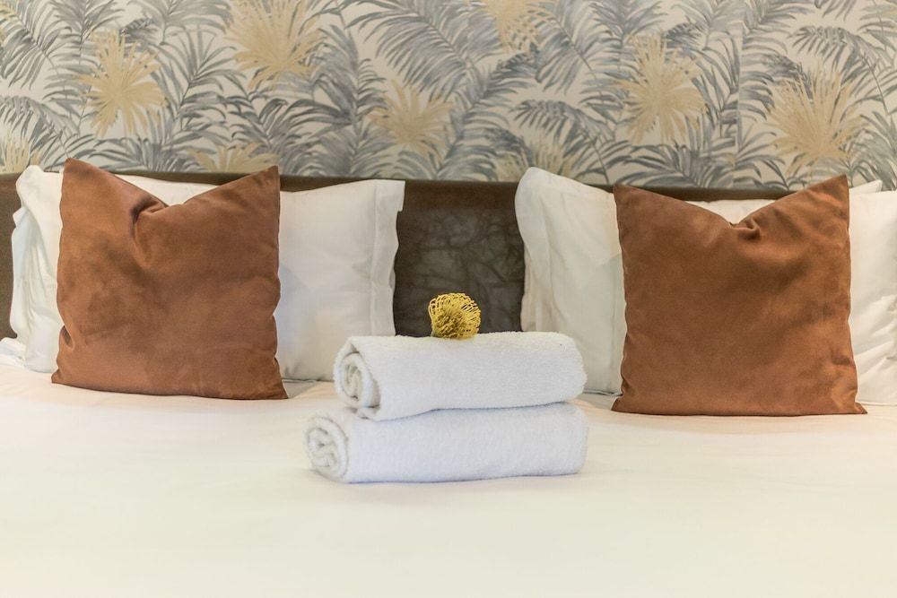 51 On Camps Bay Suite (Patio) 4