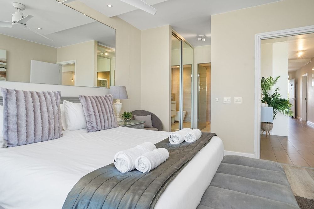 Dolphin Beach H106 Apartment (3 Bedrooms) 4