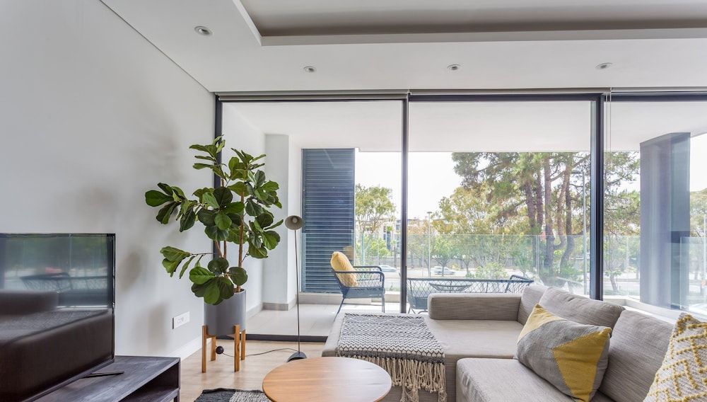 202 Warwick Apartment 14