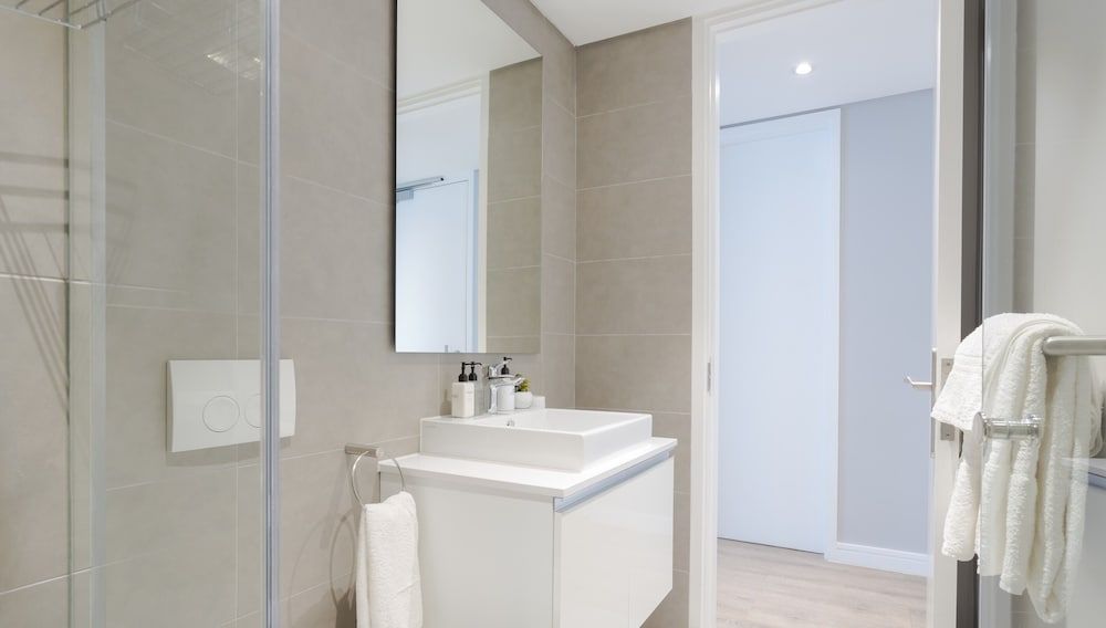 202 Warwick Apartment 28