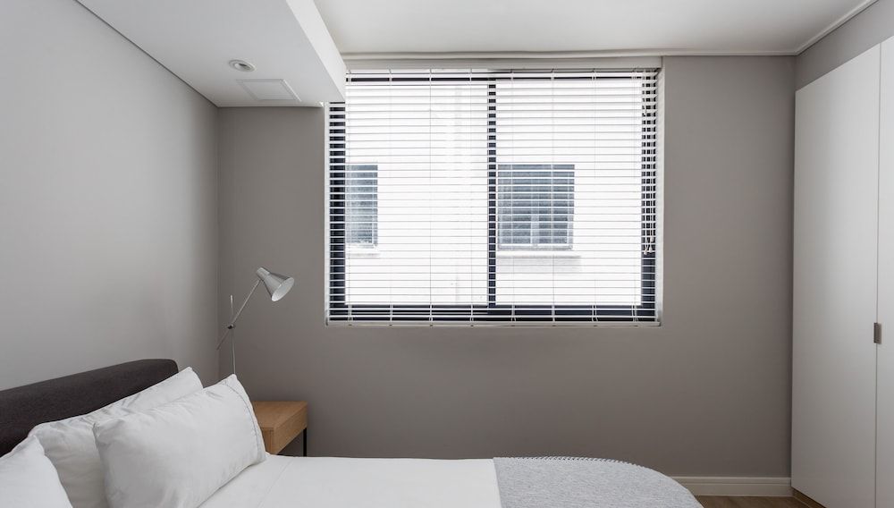 undefined 202 Warwick 8