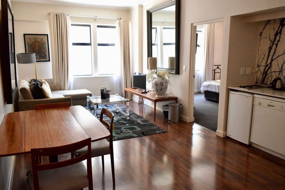 undefined Stylish Apartment with Rooftop Pool & City Views 2