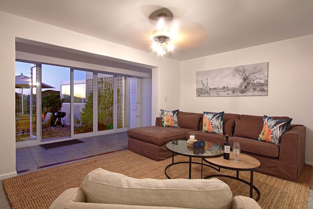 Marechale Way Apartment (1 Bedroom) 12