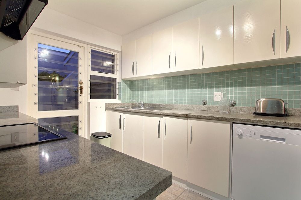 Marechale Way Apartment (1 Bedroom) 9