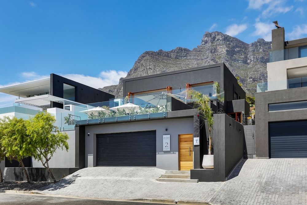 undefined Jo Leo House 2