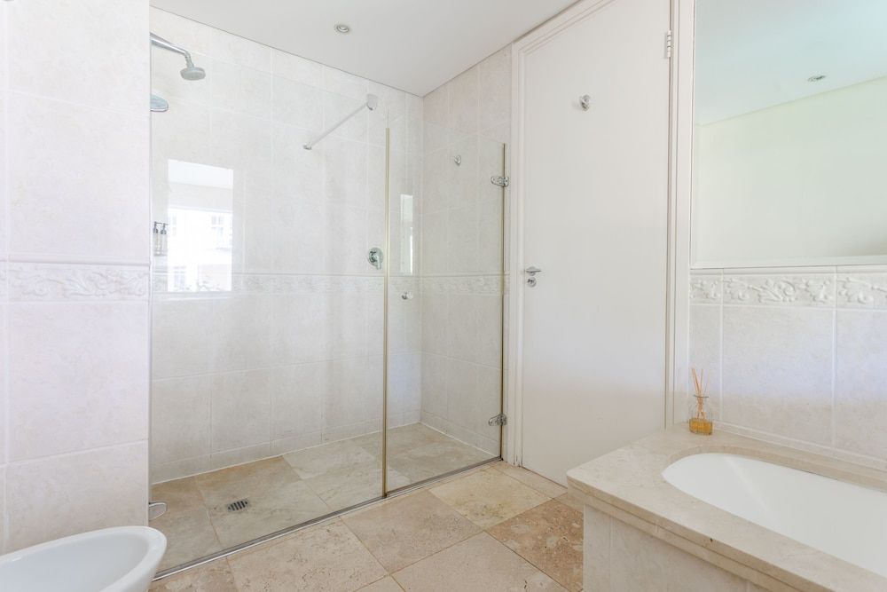 001 Altmore on the Waterfront Marina Apartment 17