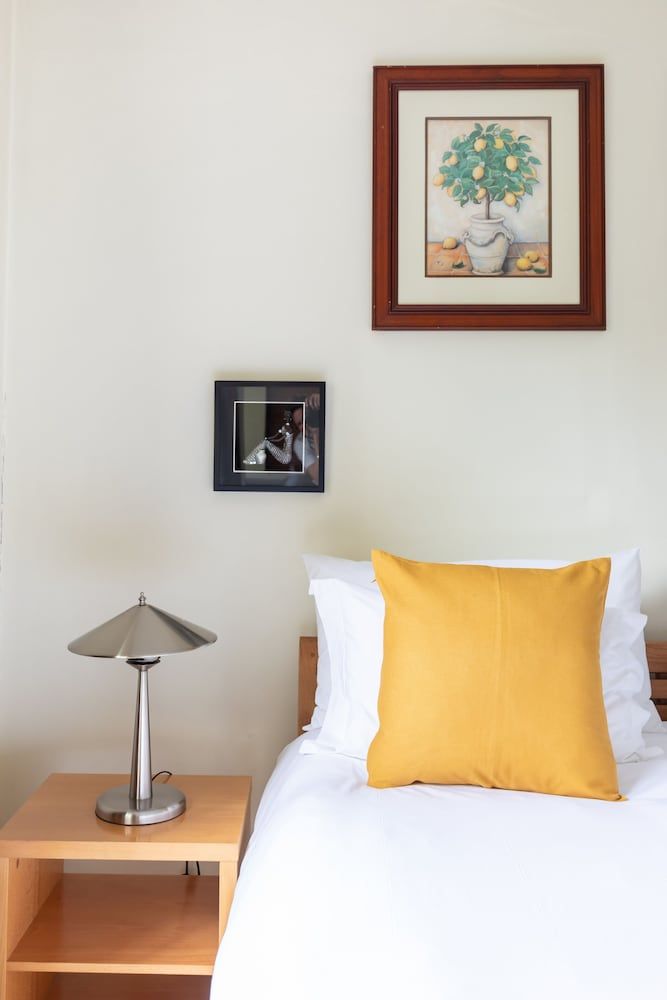 001 Altmore on the Waterfront Marina Apartment 6