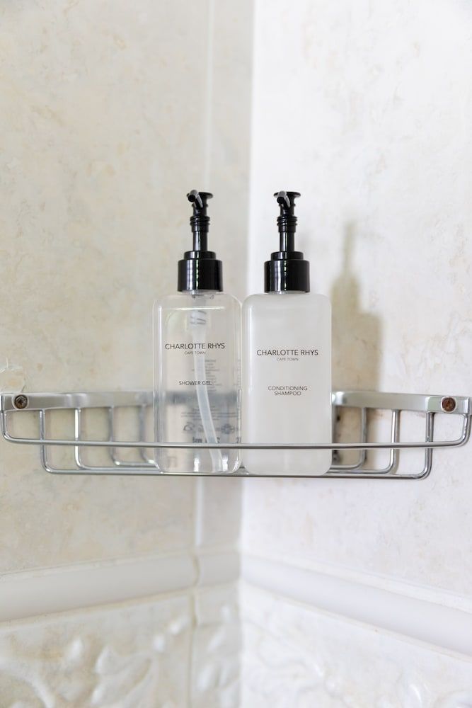 001 Altmore on the Waterfront Marina Apartment 13