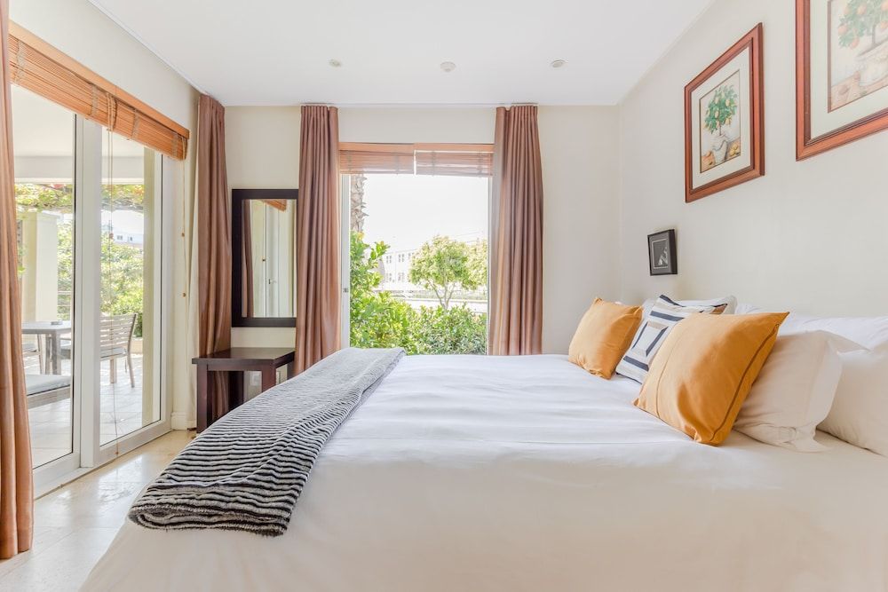 001 Altmore on the Waterfront Marina Apartment 5