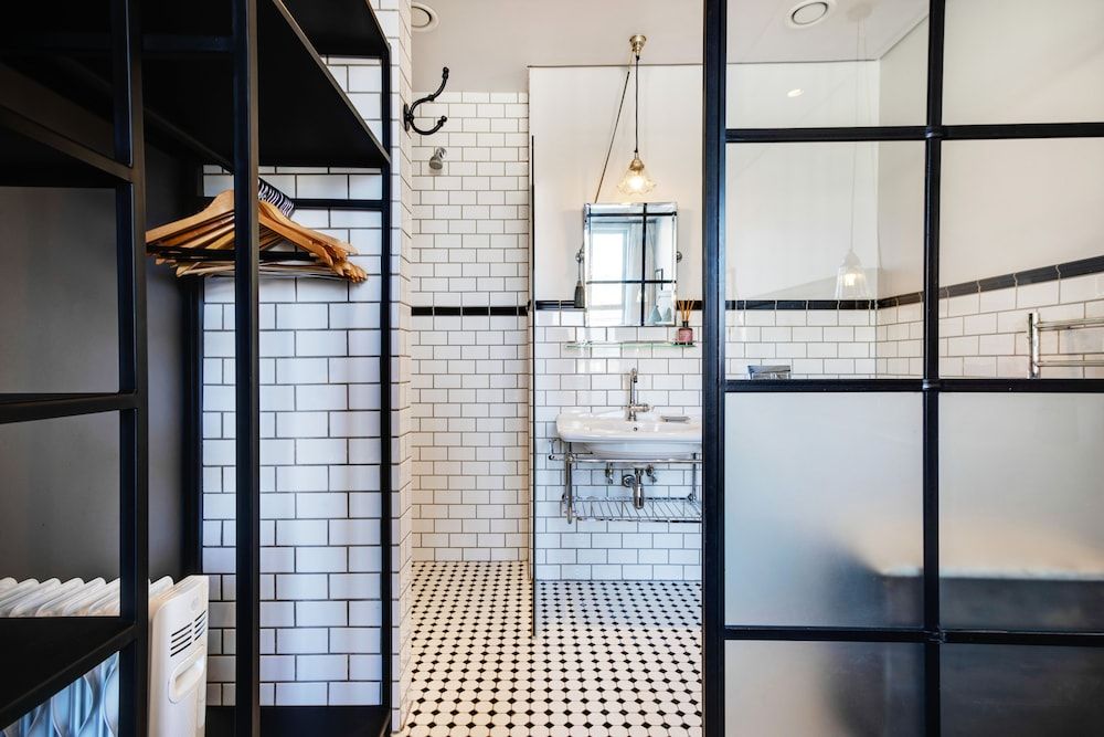 undefined Luxury Table Mountain Balcony Apartment 9