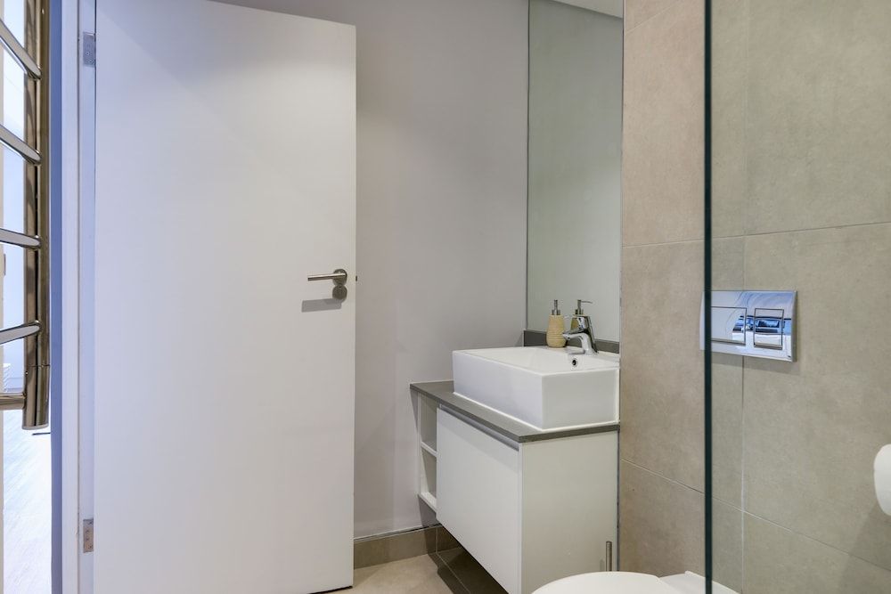 Eco Balcony Sentinel Apartment 1006 Luxury Room 18