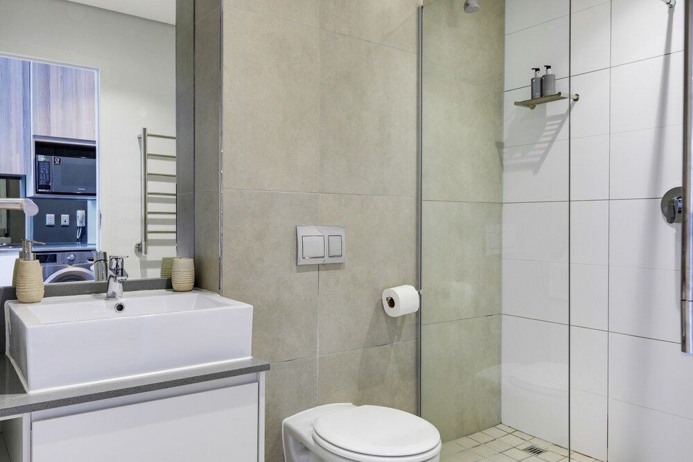 Eco Balcony Sentinel Apartment 1006 Luxury Room 17