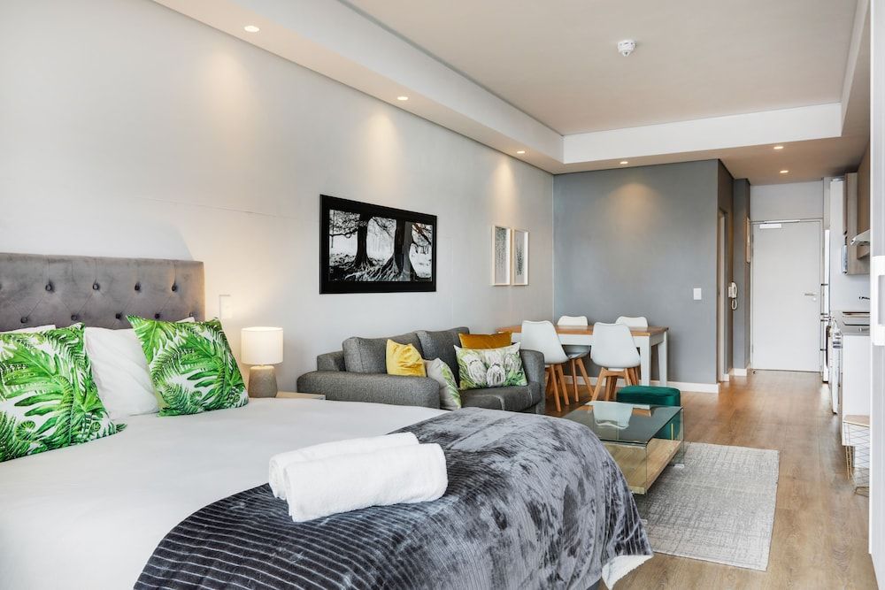 undefined Eco Balcony Sentinel Apartment 1006 6