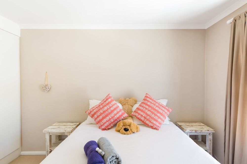 undefined Nansen Place