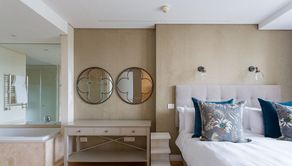 308 Juliette on the Waterfront Marina Apartment 27