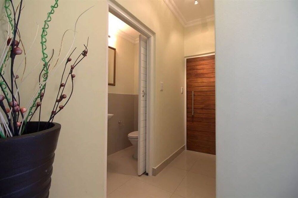 Villa Blanca Comfort Villa, 2 Bedrooms 8