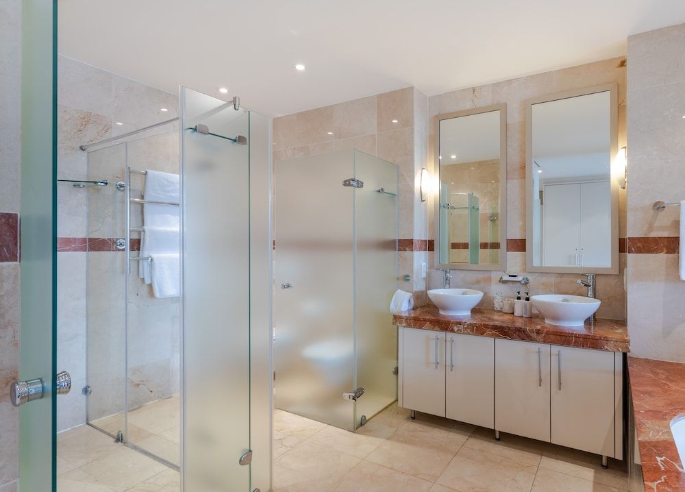 005 Palgrave on the Waterfront Marina Luxury Apartment 27