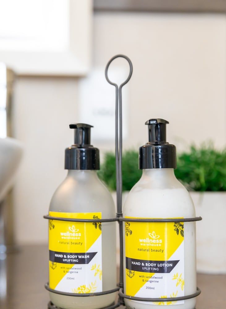 005 Palgrave on the Waterfront Marina Luxury Apartment 32