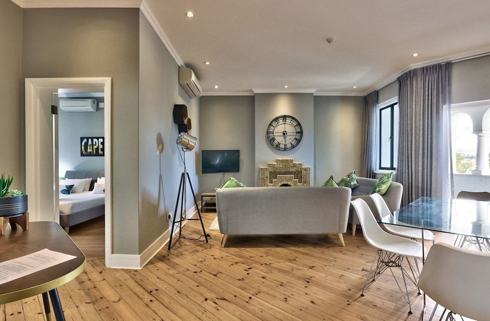 Warwick Mansions Premium Apartment 10