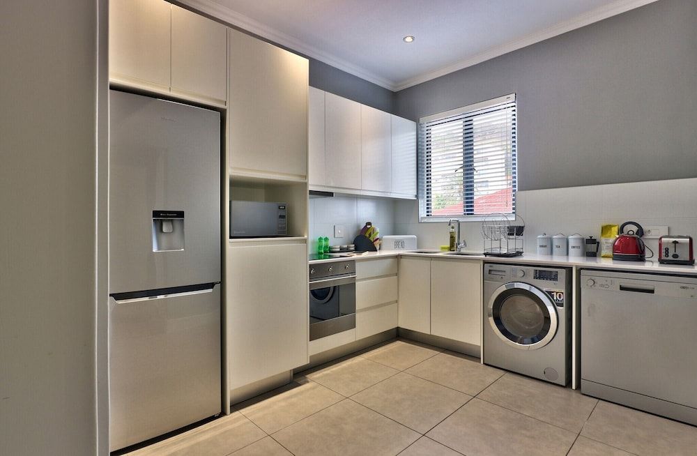 undefined Warwick Mansions 6