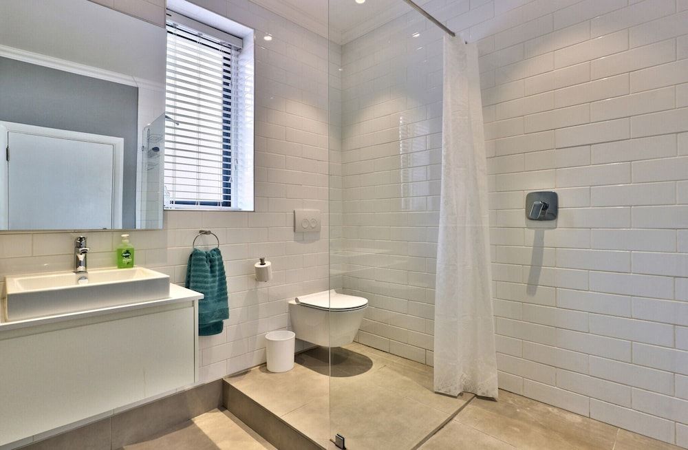 Warwick Mansions Premium Apartment 14