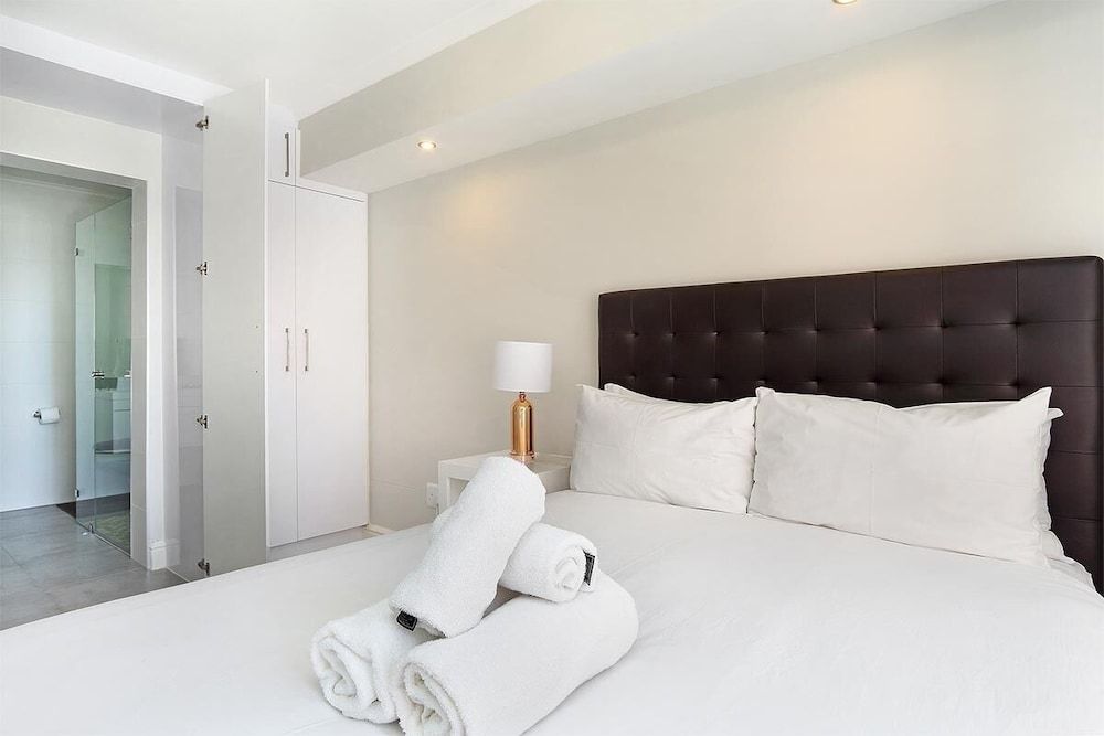 undefined The Paragon 317 9