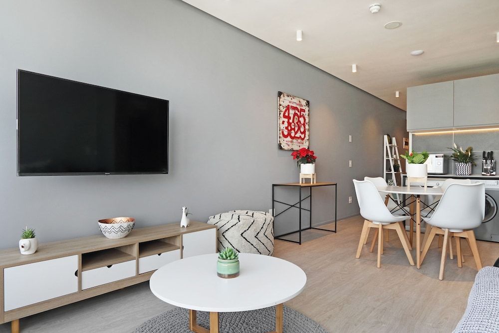 117 on Strand 1506 Grand Studio, 1 Bedroom 13