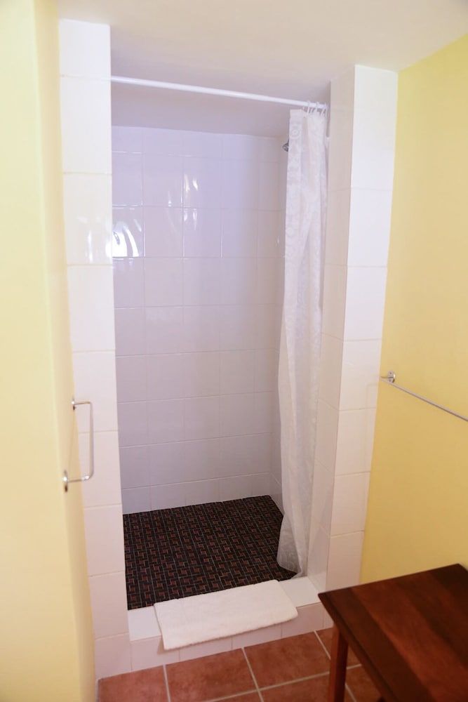 On Pinewood Guest House Luxury Suite 5