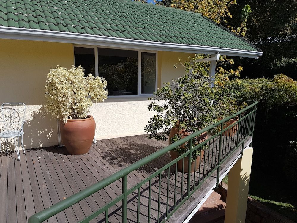 On Pinewood Guest House Luxury Suite 3