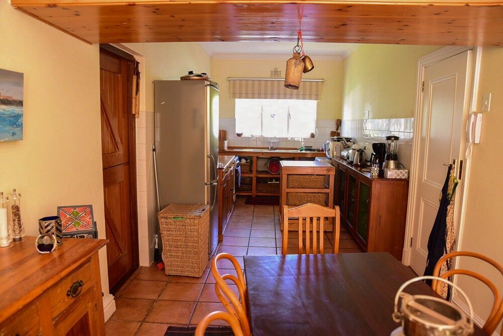 undefined On Pinewood Guest House 6