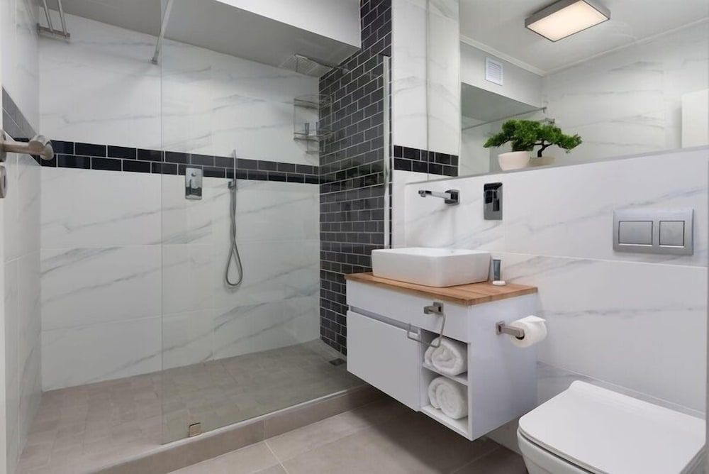 Century City Boutique Apartments Deluxe Apartment, 2 Bedrooms (411 Portofino) 2