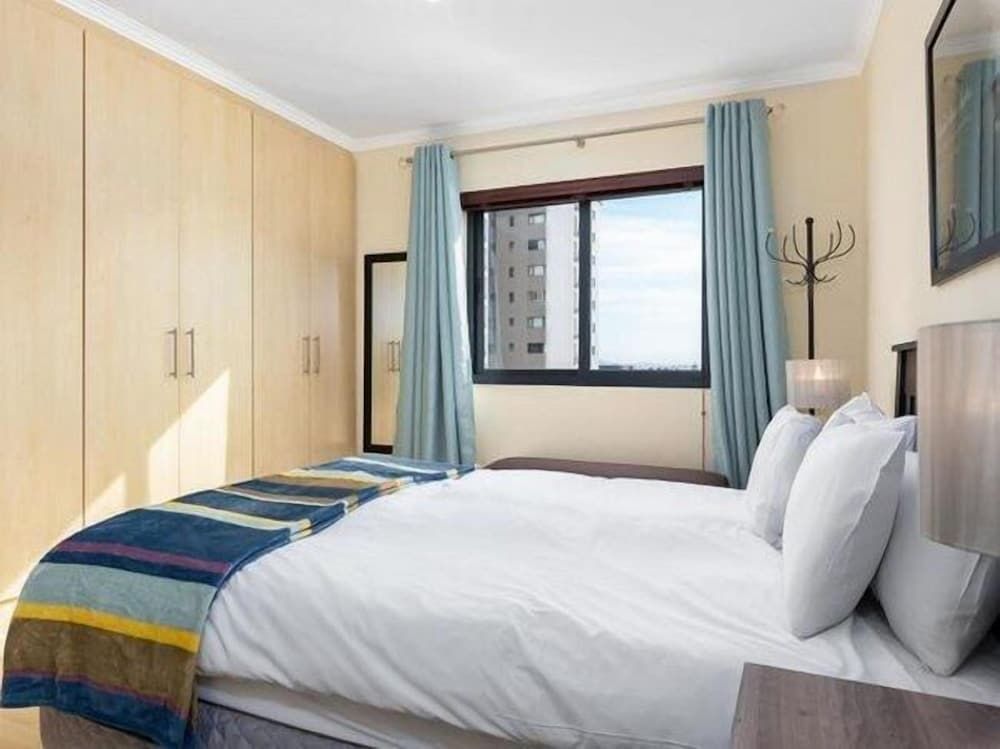 Century City Boutique Apartments Basic Apartment, 1 Bedroom (Knightsbridge E404) 2
