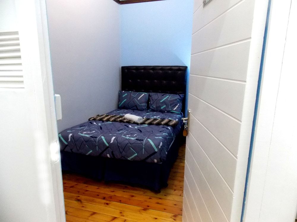 Trap Houz Backpackers Budget Double Room 5