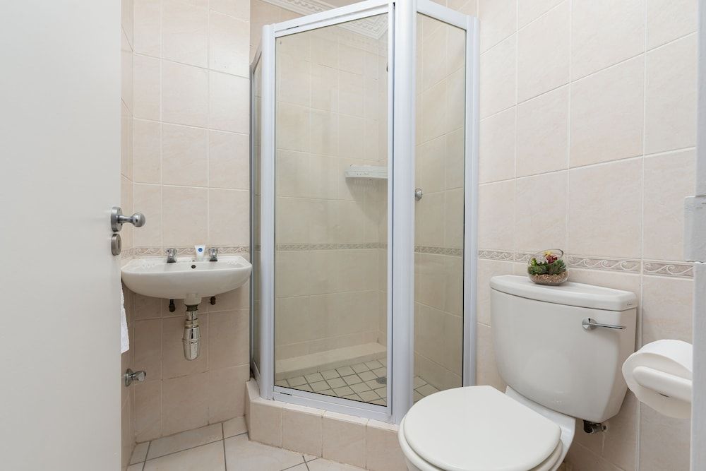 San Norina Gardens 301 - Adults Only Grand Apartment, 2 Bedrooms 18