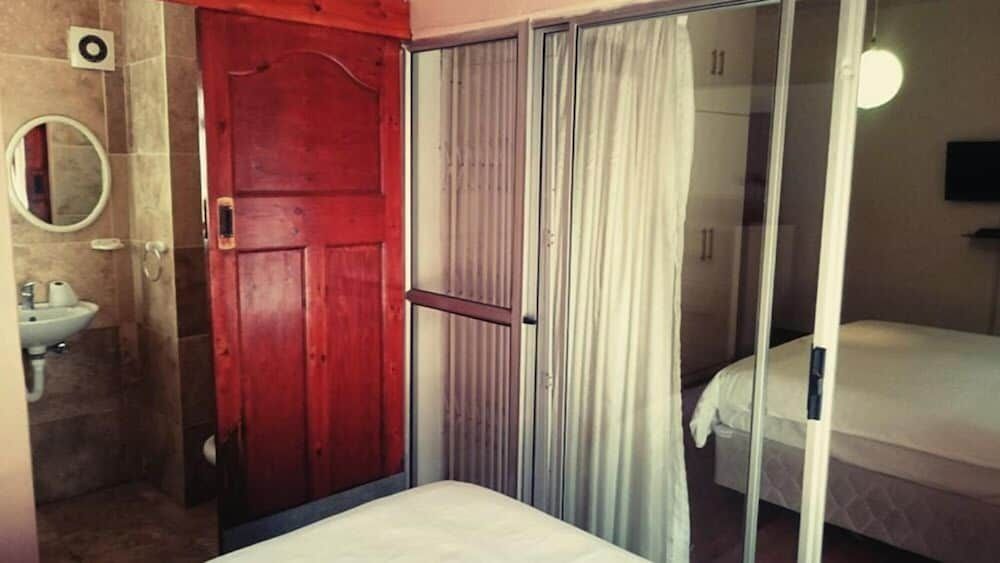 undefined Karibu Guesthouse