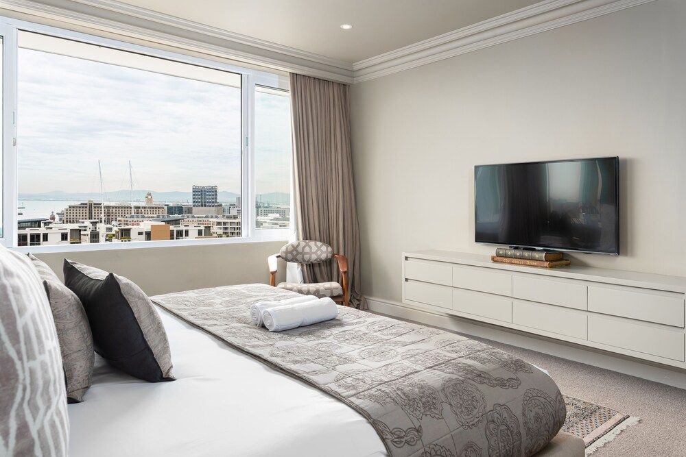 undefined Devonshire 706 4