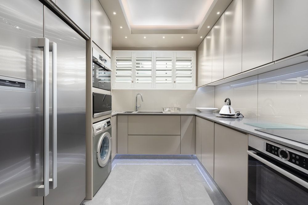 Devonshire 706 Luxury Apartment 13