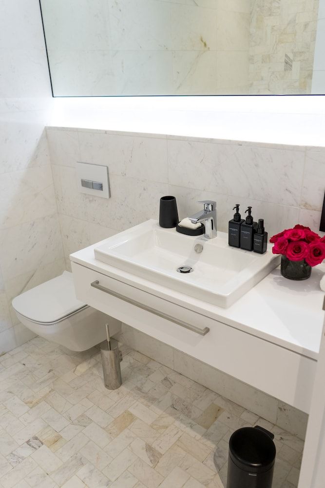 Kayleeway Apartments Executive Apartment, 2 Bedrooms 10