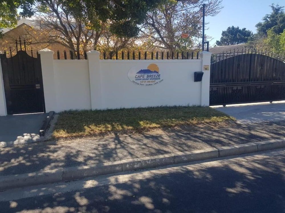 undefined Cape Breeze 3