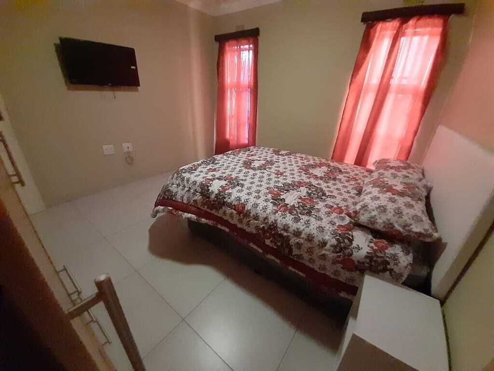 Westcoast INN Deluxe Double Room 6