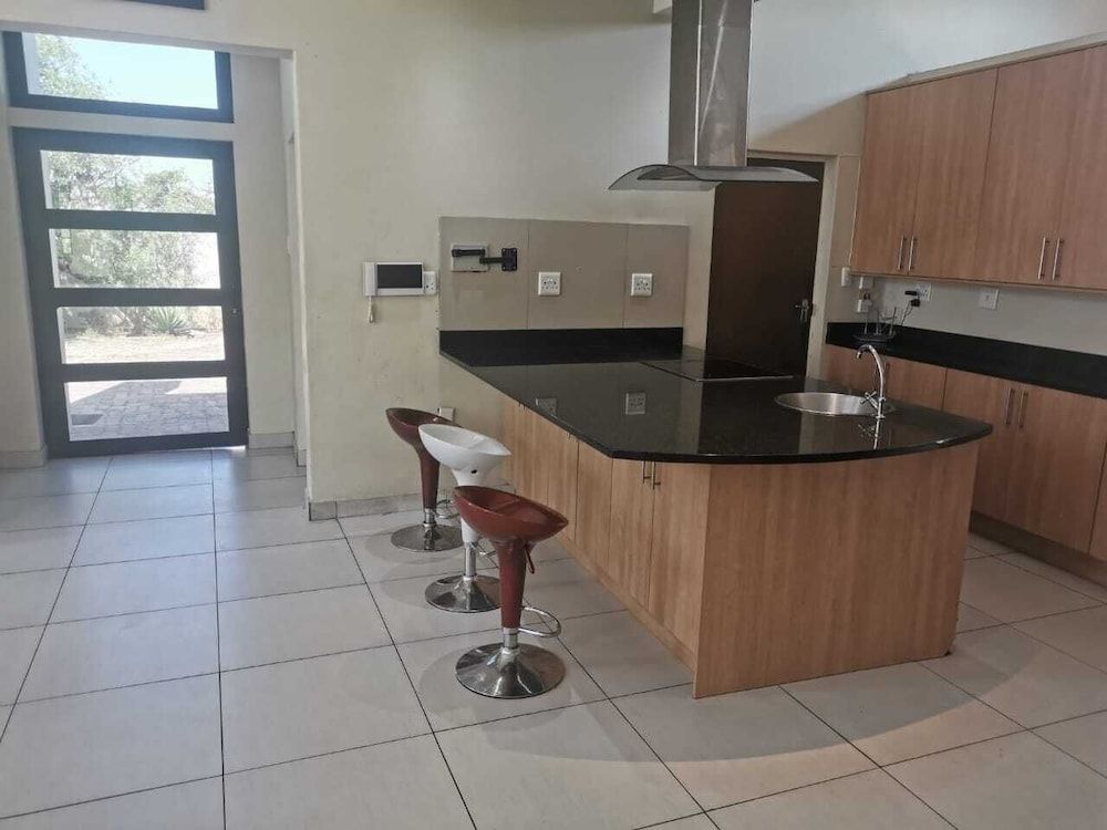 Westcoast INN Deluxe Double Room 4