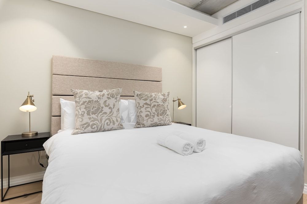 undefined Docklands 409 8