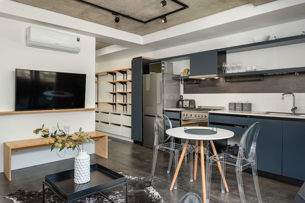 undefined FortyOnL 302 6