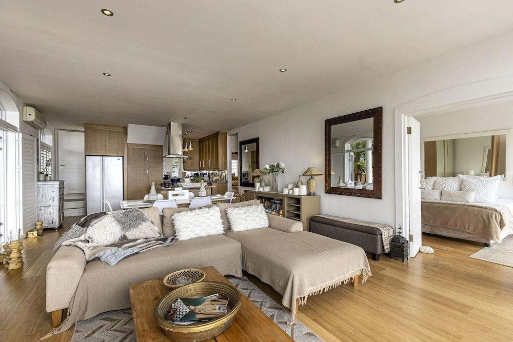 Clifton YOLO Spaces – Clifton Sea View Apartments Clifton YOLO Spaces Clifton Sea View Apartment 10