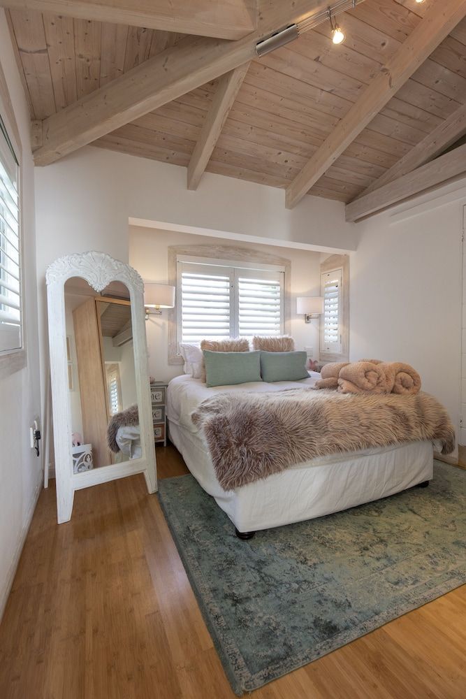 undefined Clifton YOLO Spaces – Clifton Sea View Apartments